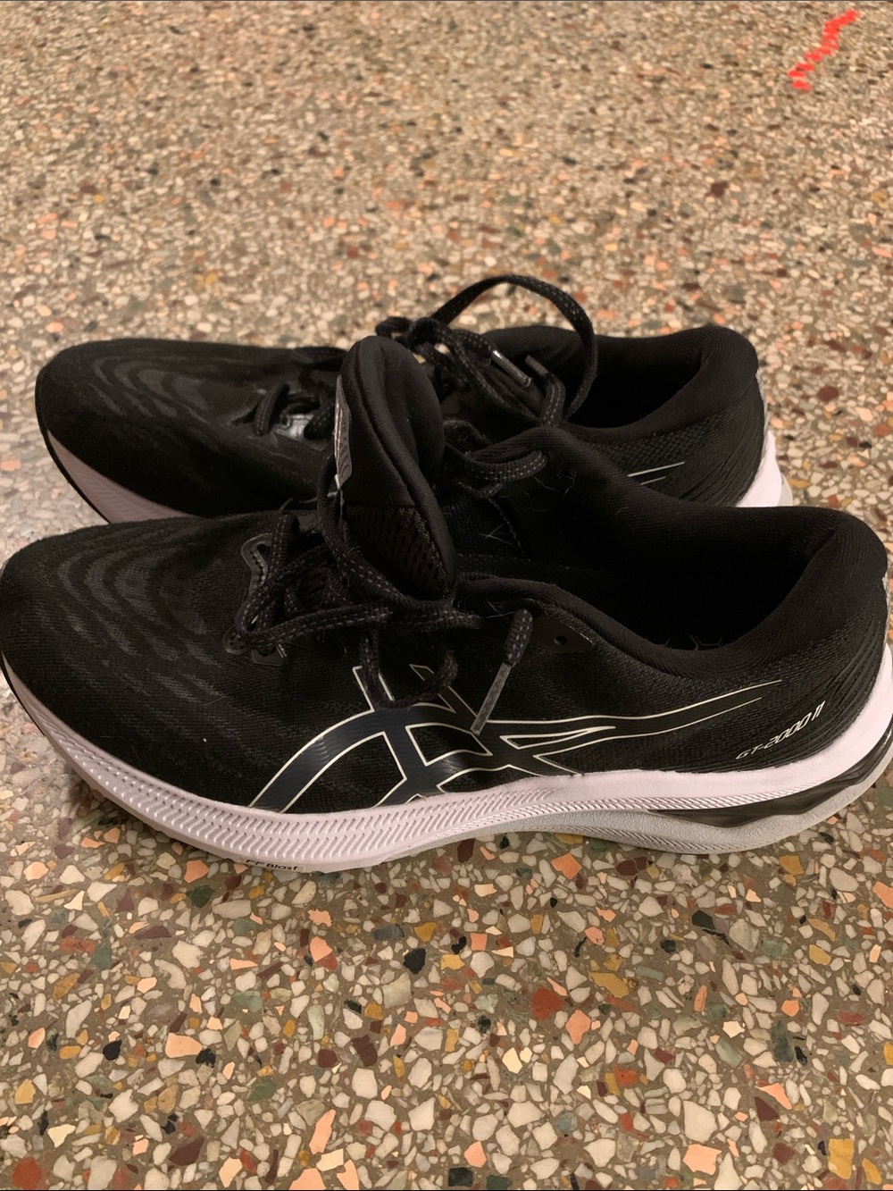 ASICS GT-2000 11- Black Athletic Running Shoes with White Midsole